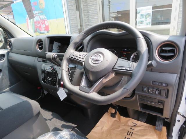 キャラバン ロンググランドプレミアムGX 寒冷地仕様 運転席助手席シートヒーター 左電動スライドドア インテリジェントルームミラー アラウンドビューモニター ハーフレザーシート 4WD 11型ディスプレーオーディオ スクラッチシールド 即納〇(18枚目)