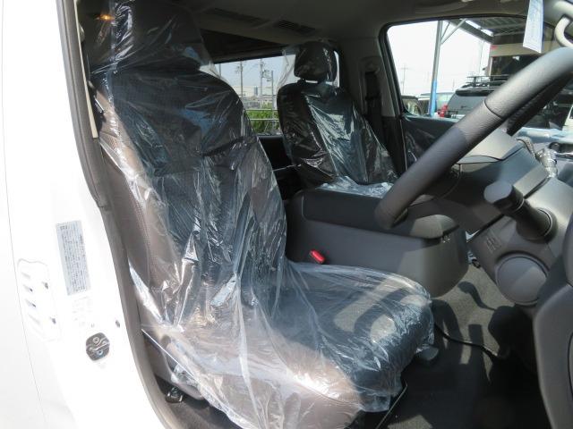 キャラバン ロンググランドプレミアムGX 寒冷地仕様 運転席助手席シートヒーター 左電動スライドドア インテリジェントルームミラー アラウンドビューモニター ハーフレザーシート 4WD 11型ディスプレーオーディオ スクラッチシールド 即納〇(20枚目)