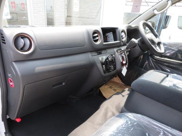 キャラバン ロンググランドプレミアムGX 寒冷地仕様 運転席助手席シートヒーター 左電動スライドドア インテリジェントルームミラー アラウンドビューモニター ハーフレザーシート 4WD 11型ディスプレーオーディオ スクラッチシールド 即納〇(25枚目)