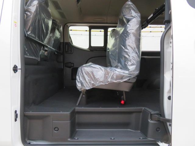 キャラバン ロンググランドプレミアムGX 寒冷地仕様 運転席助手席シートヒーター 左電動スライドドア インテリジェントルームミラー アラウンドビューモニター ハーフレザーシート 4WD 11型ディスプレーオーディオ スクラッチシールド 即納〇(36枚目)