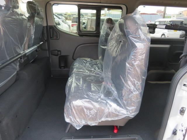 キャラバン ロンググランドプレミアムGX 寒冷地仕様 運転席助手席シートヒーター 左電動スライドドア インテリジェントルームミラー アラウンドビューモニター ハーフレザーシート 4WD 11型ディスプレーオーディオ スクラッチシールド 即納〇(37枚目)