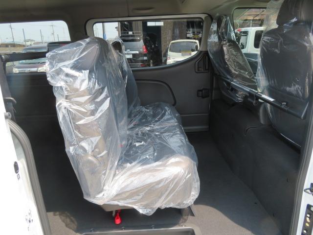 キャラバン ロンググランドプレミアムGX 寒冷地仕様 運転席助手席シートヒーター 左電動スライドドア インテリジェントルームミラー アラウンドビューモニター ハーフレザーシート 4WD 11型ディスプレーオーディオ スクラッチシールド 即納〇(40枚目)