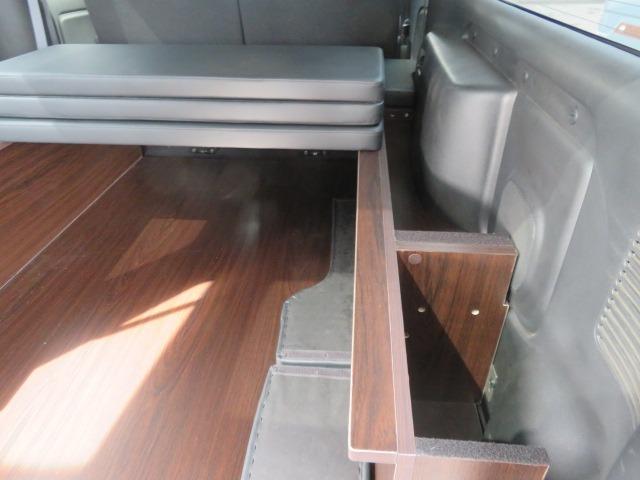 キャラバン ロンググランドプレミアムGX 寒冷地仕様 運転席助手席シートヒーター 左電動スライドドア インテリジェントルームミラー アラウンドビューモニター ハーフレザーシート 4WD 11型ディスプレーオーディオ スクラッチシールド 即納〇(68枚目)