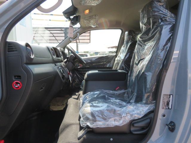 キャラバン ロンググランドプレミアムGX 新車未登録 4WD ディーゼルターボ 寒冷地 オートスライドドア スクラッチシールド アルパイン11型Dオーディオ 全方位運転支援 衝突軽減 アラウンドビューM 車線遺脱 シートヒーター 即納〇(24枚目)