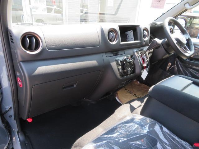 キャラバン ロンググランドプレミアムGX 新車未登録 4WD ディーゼルターボ 寒冷地 オートスライドドア スクラッチシールド アルパイン11型Dオーディオ 全方位運転支援 衝突軽減 アラウンドビューM 車線遺脱 シートヒーター 即納〇(26枚目)