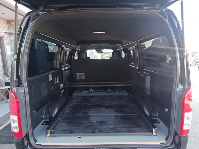 ハイエースバン スーパーGL ダークプライムII ワイドボディ 4WD エアロ 17アルミ リアスライドフロア デジタルインナーミラー パノラミックビューモニター ホワイトレタータイヤ 大型センターコンソール 寒冷地仕様 ナビ フルセグ BT(13枚目)