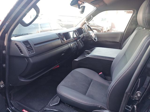 ハイエースバン スーパーGL ダークプライムII ワイドボディ 4WD エアロ 17アルミ リアスライドフロア デジタルインナーミラー パノラミックビューモニター ホワイトレタータイヤ 大型センターコンソール 寒冷地仕様 ナビ フルセグ BT(20枚目)