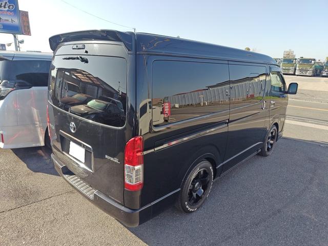 ハイエースバン スーパーGL ダークプライムII ワイドボディ 4WD エアロ 17アルミ リアスライドフロア デジタルインナーミラー パノラミックビューモニター ホワイトレタータイヤ 大型センターコンソール 寒冷地仕様 ナビ フルセグ BT(23枚目)