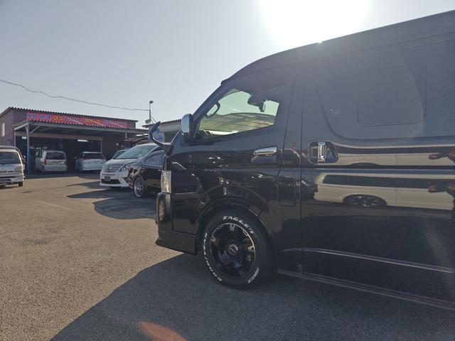 ハイエースバン スーパーGL ダークプライムII ワイドボディ 4WD エアロ 17アルミ リアスライドフロア デジタルインナーミラー パノラミックビューモニター ホワイトレタータイヤ 大型センターコンソール 寒冷地仕様 ナビ フルセグ BT(26枚目)