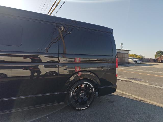 ハイエースバン スーパーGL ダークプライムII ワイドボディ 4WD エアロ 17アルミ リアスライドフロア デジタルインナーミラー パノラミックビューモニター ホワイトレタータイヤ 大型センターコンソール 寒冷地仕様 ナビ フルセグ BT(27枚目)