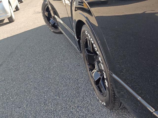 ハイエースバン スーパーGL ダークプライムII ワイドボディ 4WD エアロ 17アルミ リアスライドフロア デジタルインナーミラー パノラミックビューモニター ホワイトレタータイヤ 大型センターコンソール 寒冷地仕様 ナビ フルセグ BT(31枚目)