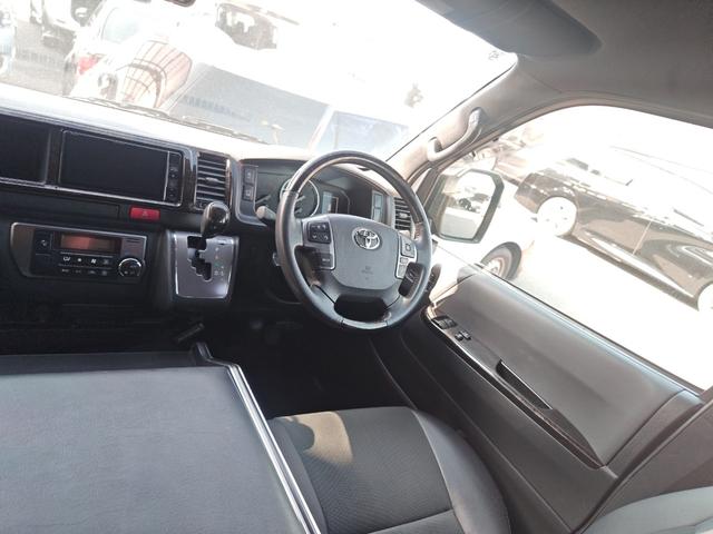 ハイエースバン スーパーGL ダークプライムII ワイドボディ 4WD エアロ 17アルミ リアスライドフロア デジタルインナーミラー パノラミックビューモニター ホワイトレタータイヤ 大型センターコンソール 寒冷地仕様 ナビ フルセグ BT(36枚目)