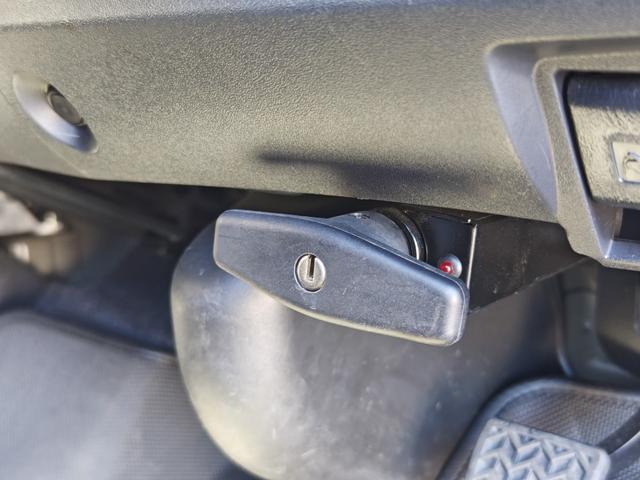 ハイエースバン スーパーGL ダークプライムII ワイドボディ 4WD エアロ 17アルミ リアスライドフロア デジタルインナーミラー パノラミックビューモニター ホワイトレタータイヤ 大型センターコンソール 寒冷地仕様 ナビ フルセグ BT(45枚目)