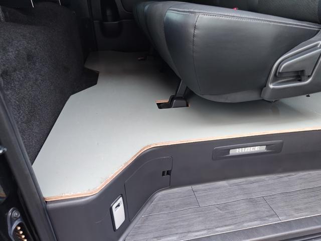 ハイエースバン スーパーGL ダークプライムII ワイドボディ 4WD エアロ 17アルミ リアスライドフロア デジタルインナーミラー パノラミックビューモニター ホワイトレタータイヤ 大型センターコンソール 寒冷地仕様 ナビ フルセグ BT(51枚目)