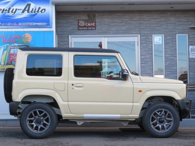 ジムニー XC 5型 マイナーチェンジ後 デユアルセンサーブレーキサポートII IIトーンカラー 切替式4WD 純正16AW シートヒーター サイドエアバッグ LEDライト アダプティブクルーズコントロール(5枚目)