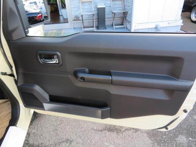 ジムニー XC 5型 マイナーチェンジ後 デユアルセンサーブレーキサポートII IIトーンカラー 切替式4WD 純正16AW シートヒーター サイドエアバッグ LEDライト アダプティブクルーズコントロール(19枚目)