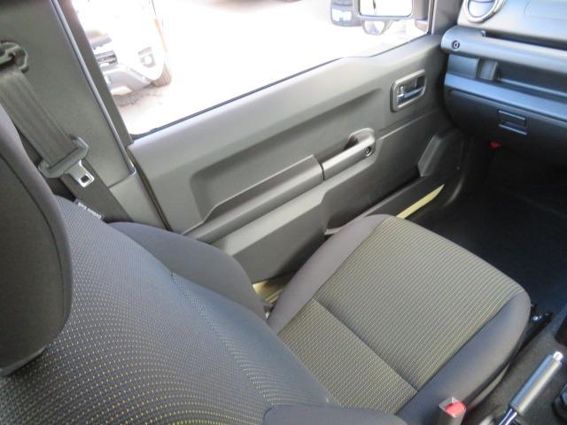 ジムニー XC 5型 マイナーチェンジ後 デユアルセンサーブレーキサポートII IIトーンカラー 切替式4WD 純正16AW シートヒーター サイドエアバッグ LEDライト アダプティブクルーズコントロール(38枚目)