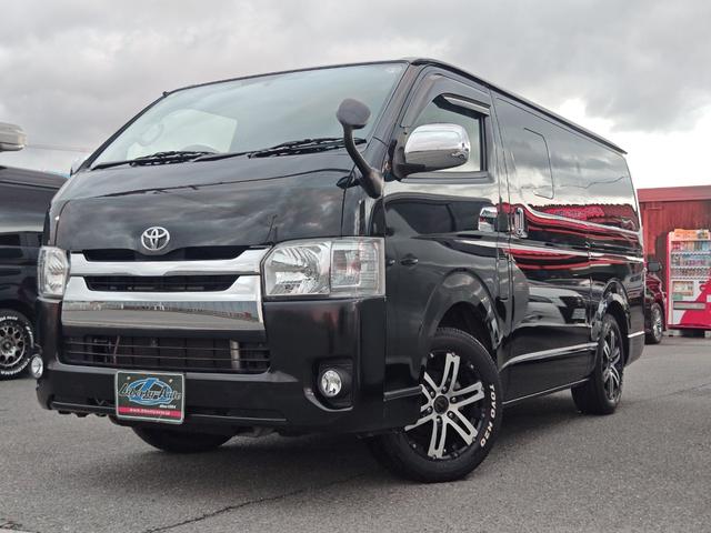 ハイエースバン ロングスーパーＧＬ　ＲＥＶＯシート２脚ロングスライド　４ナンバー８人乗公認　フルフラットベッド　ＩＳＯＦＩＸチャイルドシート対応　ナビ　フルセグ　ブルートゥースオーディオ　社外アルミ　ホワイトレタータイヤ　６速ＡＴ（8枚目）