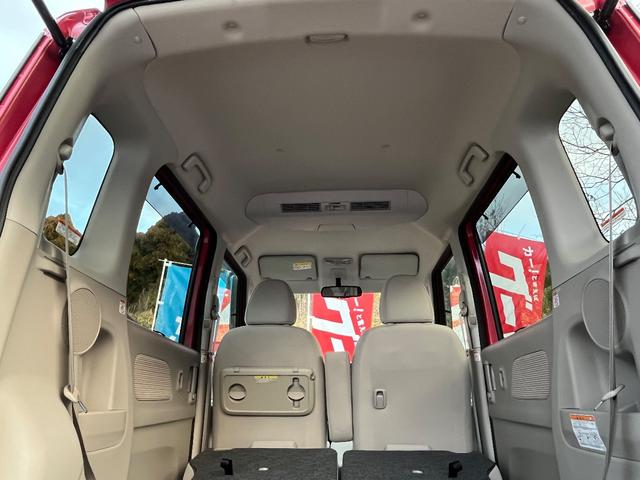 デイズルークス Ｘ　電動ドア　インテリィキー　プッシュスタート　純正ナビ　フルセグＴＶ　バックカメラ（18枚目）