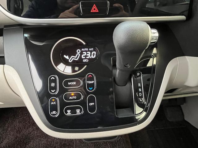 デイズルークス Ｘ　電動ドア　インテリィキー　プッシュスタート　純正ナビ　フルセグＴＶ　バックカメラ（24枚目）