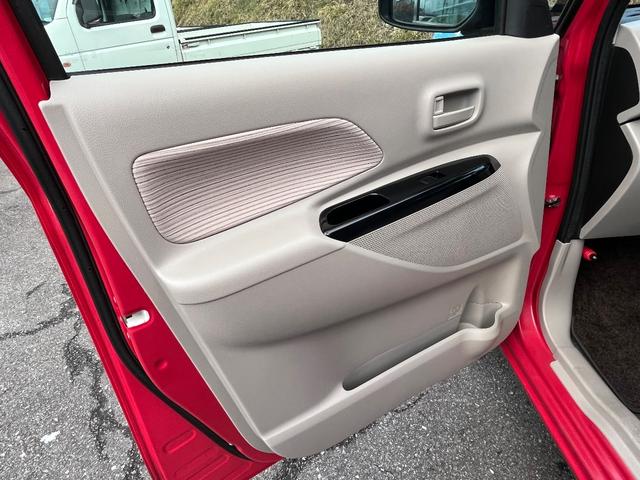 デイズルークス Ｘ　電動ドア　インテリィキー　プッシュスタート　純正ナビ　フルセグＴＶ　バックカメラ（34枚目）