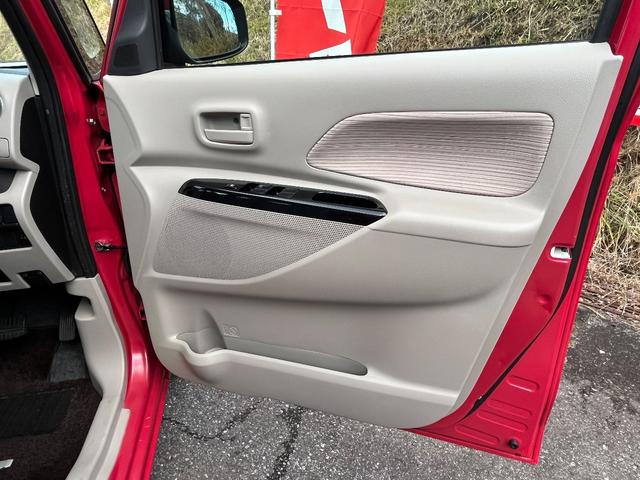 デイズルークス Ｘ　電動ドア　インテリィキー　プッシュスタート　純正ナビ　フルセグＴＶ　バックカメラ（35枚目）