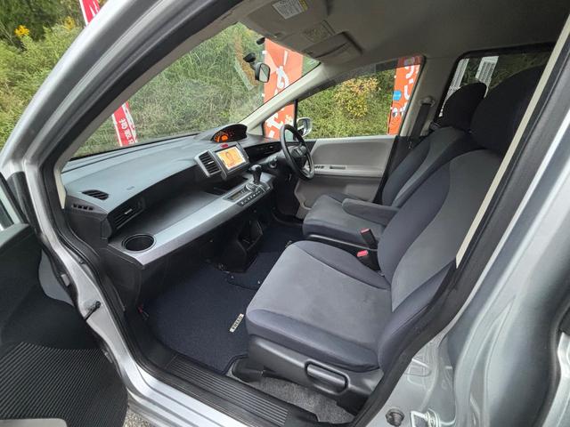 フリード フレックス　ジャストセレクション　パワースライドドア　純正ナビ　地デジ．　バックカメラ　　ＥＴＣ　ＨＩＤ　Ｂｌｕｅｔｏｏｔｈ　ＤＶＤ再生（13枚目）