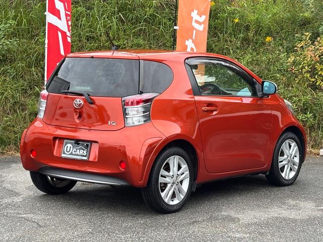 ｉＱ １３０Ｇ　ＭＴ→（ゴー）レザーパッケージ　６速マニュアル　社外ナビ　フルセグＴＶ　バックカメラ　ＥＴＣ（2枚目）