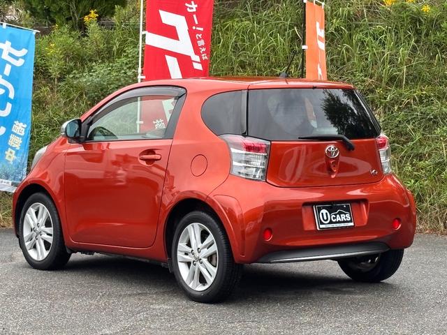 ｉＱ １３０Ｇ　ＭＴ→（ゴー）レザーパッケージ　６速マニュアル　社外ナビ　フルセグＴＶ　バックカメラ　ＥＴＣ（8枚目）