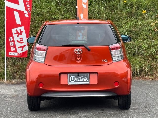 ｉＱ １３０Ｇ　ＭＴ→（ゴー）レザーパッケージ　６速マニュアル　社外ナビ　フルセグＴＶ　バックカメラ　ＥＴＣ（10枚目）