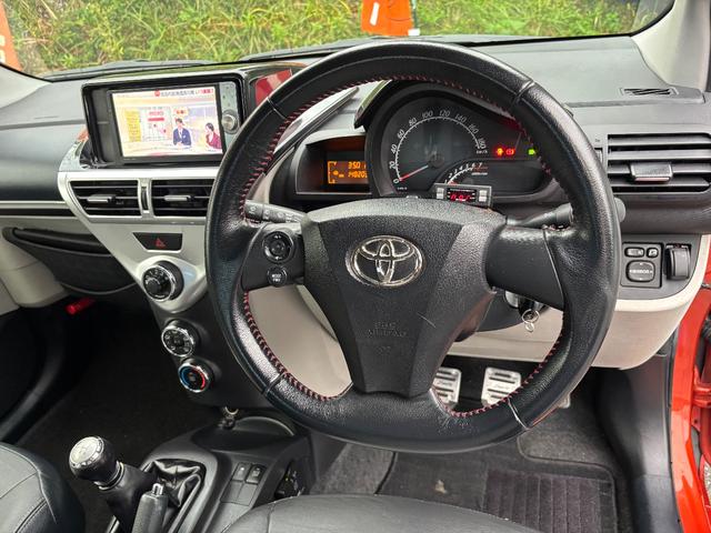 ｉＱ １３０Ｇ　ＭＴ→（ゴー）レザーパッケージ　６速マニュアル　社外ナビ　フルセグＴＶ　バックカメラ　ＥＴＣ（14枚目）