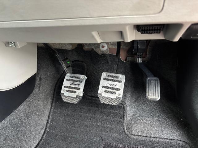 ｉＱ １３０Ｇ　ＭＴ→（ゴー）レザーパッケージ　６速マニュアル　社外ナビ　フルセグＴＶ　バックカメラ　ＥＴＣ（31枚目）