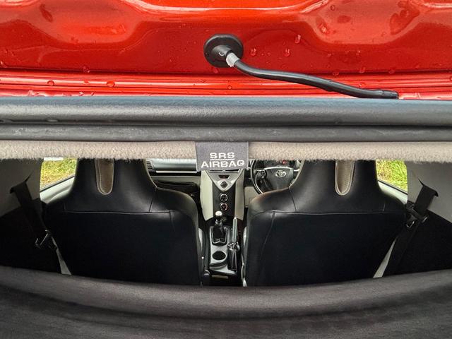 ｉＱ １３０Ｇ　ＭＴ→（ゴー）レザーパッケージ　６速マニュアル　社外ナビ　フルセグＴＶ　バックカメラ　ＥＴＣ（34枚目）