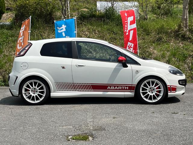 アバルトプントエヴォ ベースグレード 6速MT 左ハンドル 社外ナビ フルセグTV バックカメラ Bluetooth(12枚目)