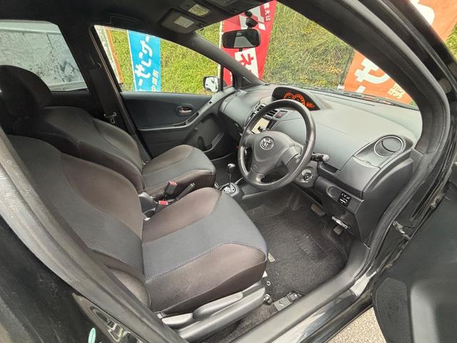 ヴィッツ ＲＳ　社外ナビ　フルセグＴＶ　バックカメラ　Ｂｌｕｅｔｏｏｔｈ　ＥＴＣ　ＨＩＤ（4枚目）