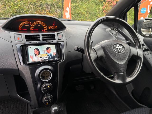 ヴィッツ ＲＳ　社外ナビ　フルセグＴＶ　バックカメラ　Ｂｌｕｅｔｏｏｔｈ　ＥＴＣ　ＨＩＤ（7枚目）