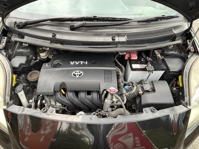 ヴィッツ ＲＳ　社外ナビ　フルセグＴＶ　バックカメラ　Ｂｌｕｅｔｏｏｔｈ　ＥＴＣ　ＨＩＤ（9枚目）