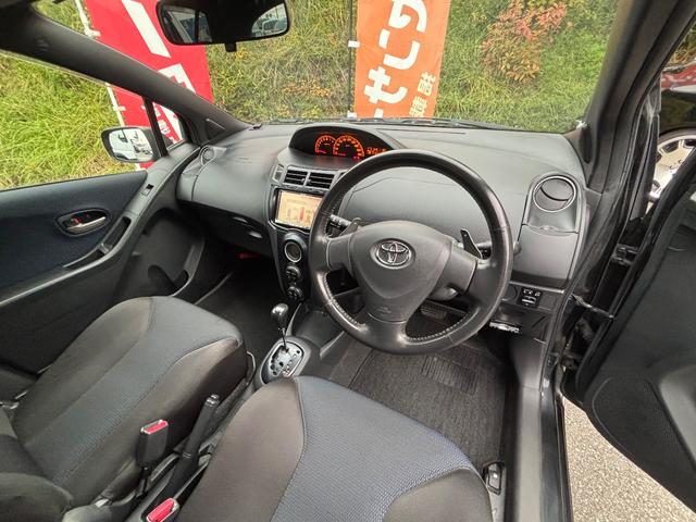 ヴィッツ ＲＳ　社外ナビ　フルセグＴＶ　バックカメラ　Ｂｌｕｅｔｏｏｔｈ　ＥＴＣ　ＨＩＤ（18枚目）