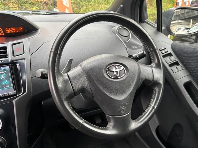 ヴィッツ ＲＳ　社外ナビ　フルセグＴＶ　バックカメラ　Ｂｌｕｅｔｏｏｔｈ　ＥＴＣ　ＨＩＤ（20枚目）