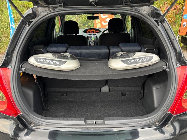 ヴィッツ ＲＳ　社外ナビ　フルセグＴＶ　バックカメラ　Ｂｌｕｅｔｏｏｔｈ　ＥＴＣ　ＨＩＤ（29枚目）