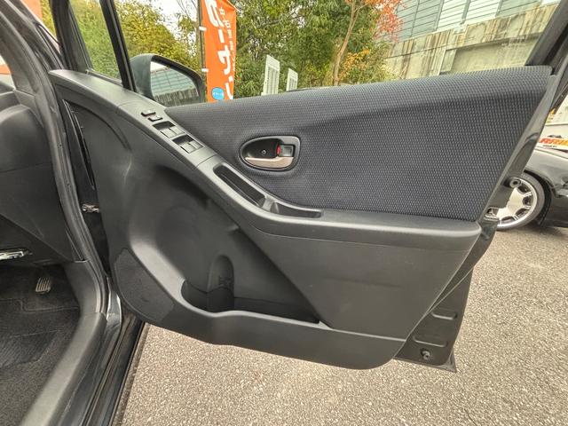 ヴィッツ ＲＳ　社外ナビ　フルセグＴＶ　バックカメラ　Ｂｌｕｅｔｏｏｔｈ　ＥＴＣ　ＨＩＤ（34枚目）