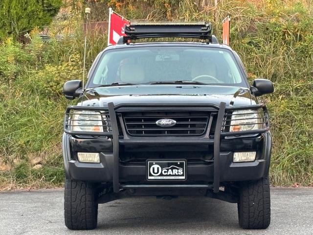 エクスプローラースポーツトラック ＸＬＴ　リフトアップ　社外２０インチアルミ　社外ナビ　フルセグＴＶ　バックカメラ（10枚目）