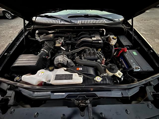 エクスプローラースポーツトラック ＸＬＴ　リフトアップ　社外２０インチアルミ　社外ナビ　フルセグＴＶ　バックカメラ（14枚目）