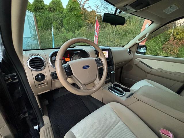 エクスプローラースポーツトラック ＸＬＴ　リフトアップ　社外２０インチアルミ　社外ナビ　フルセグＴＶ　バックカメラ（22枚目）