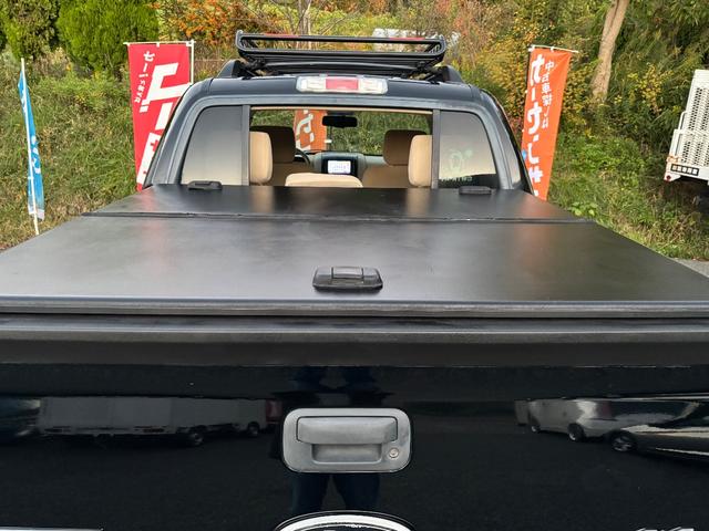 エクスプローラースポーツトラック ＸＬＴ　リフトアップ　社外２０インチアルミ　社外ナビ　フルセグＴＶ　バックカメラ（36枚目）
