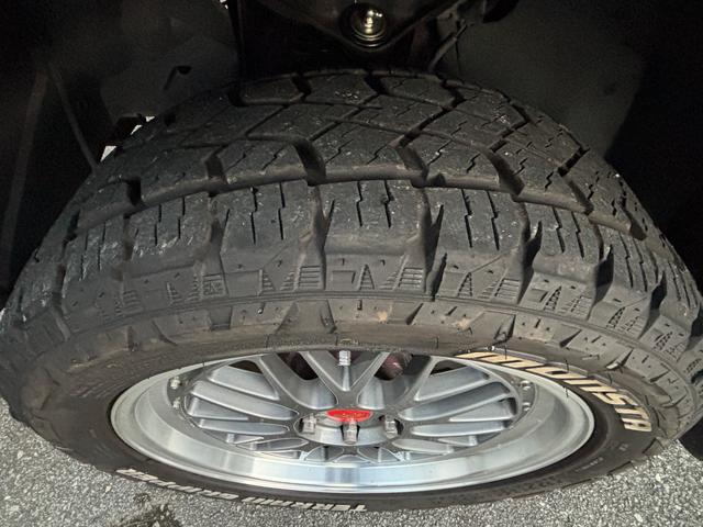 エクスプローラースポーツトラック ＸＬＴ　リフトアップ　社外２０インチアルミ　社外ナビ　フルセグＴＶ　バックカメラ（46枚目）