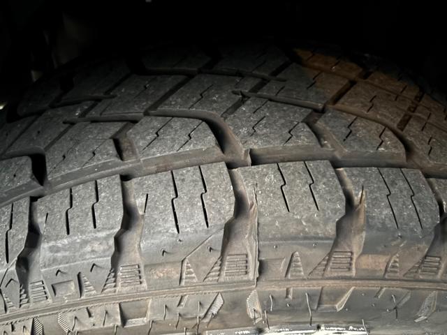 エクスプローラースポーツトラック ＸＬＴ　リフトアップ　社外２０インチアルミ　社外ナビ　フルセグＴＶ　バックカメラ（47枚目）