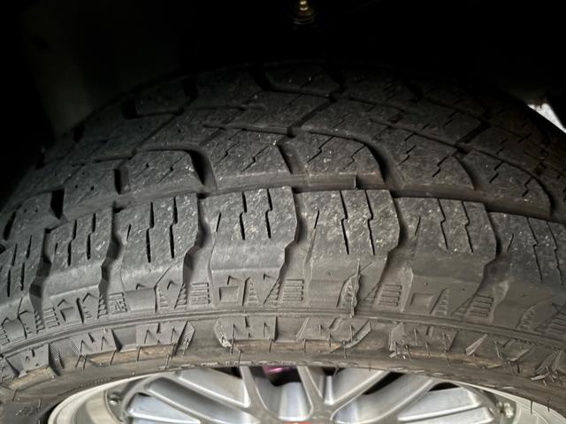 エクスプローラースポーツトラック ＸＬＴ　リフトアップ　社外２０インチアルミ　社外ナビ　フルセグＴＶ　バックカメラ（48枚目）