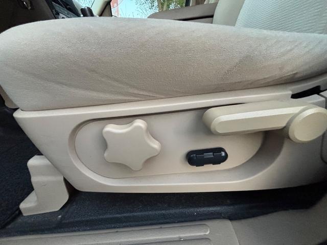 エクスプローラースポーツトラック ＸＬＴ　リフトアップ　社外２０インチアルミ　社外ナビ　フルセグＴＶ　バックカメラ（49枚目）