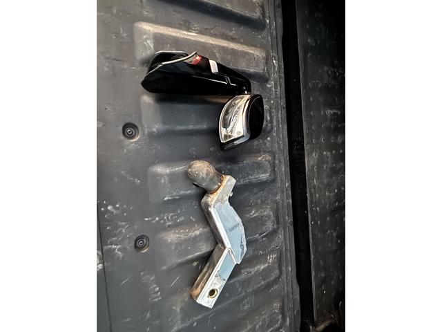 エクスプローラースポーツトラック ＸＬＴ　リフトアップ　社外２０インチアルミ　社外ナビ　フルセグＴＶ　バックカメラ（50枚目）